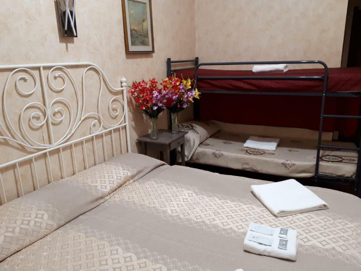 Botel Inn Рим Экстерьер фото