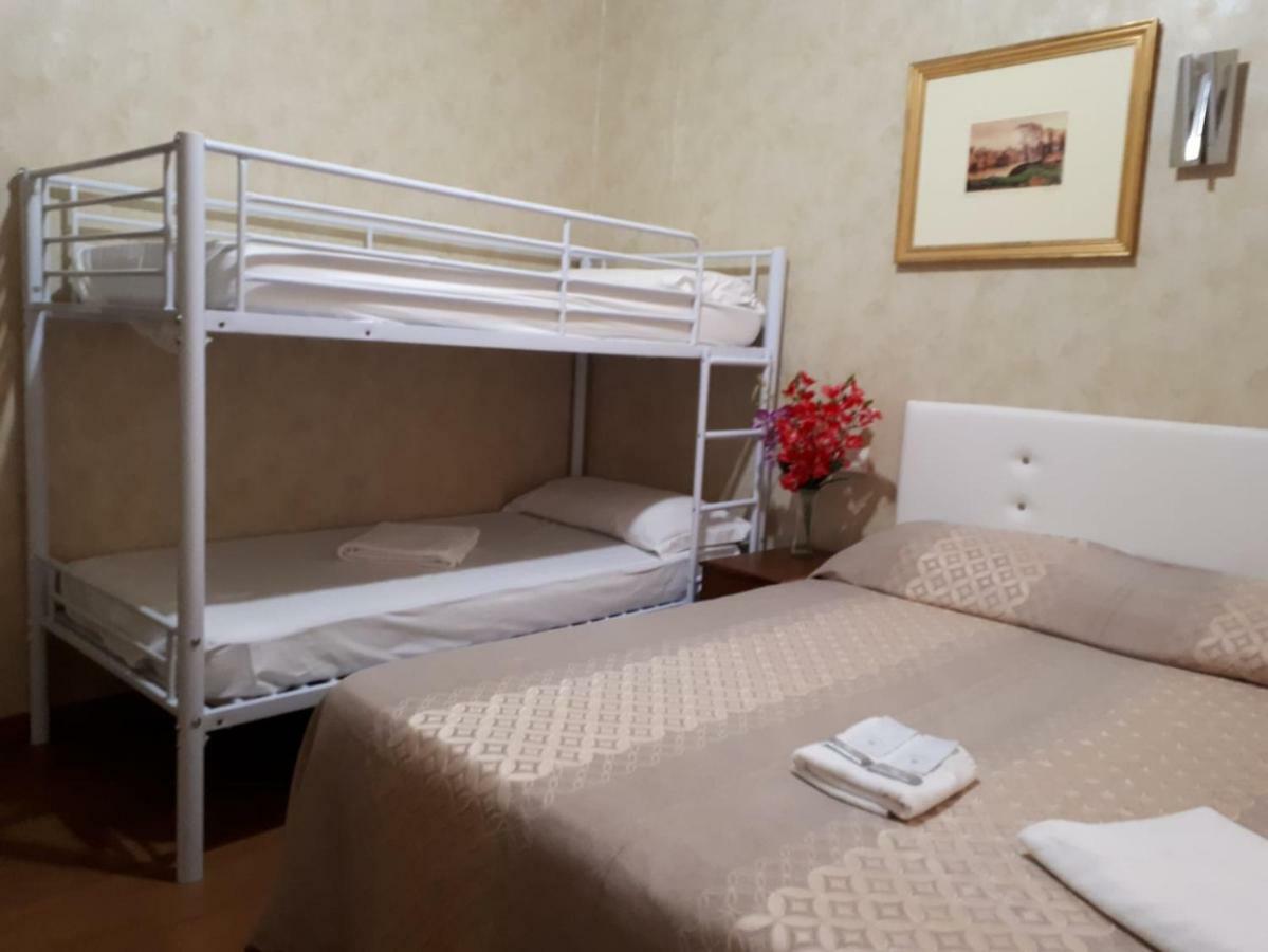Botel Inn Рим Экстерьер фото